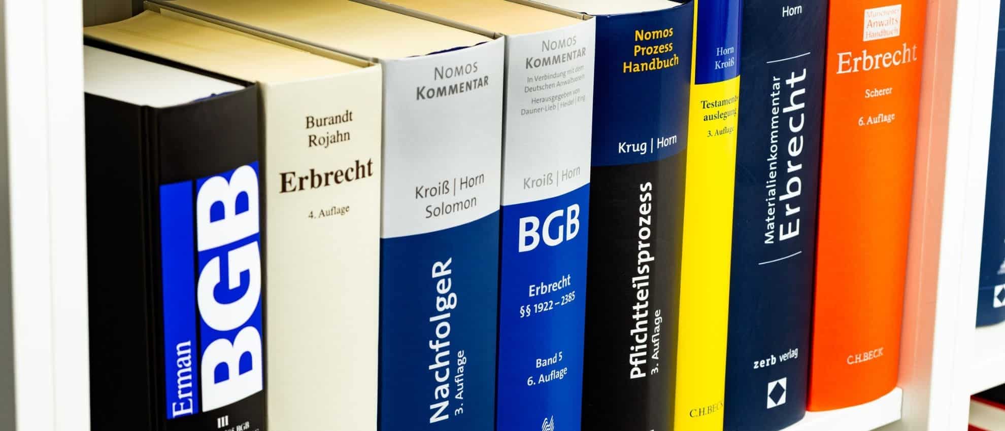 Bücherregal